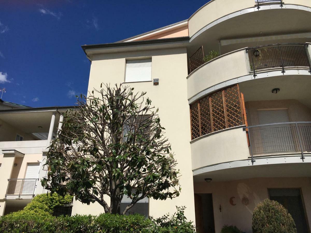 La Casa Di Lory Apartment Falconara Marittima Exterior foto